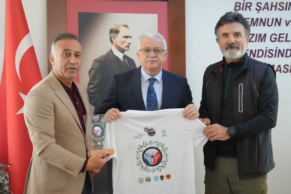 Burhaniye’de “İki Yaka, İki Teker” Dostluk Buluşması