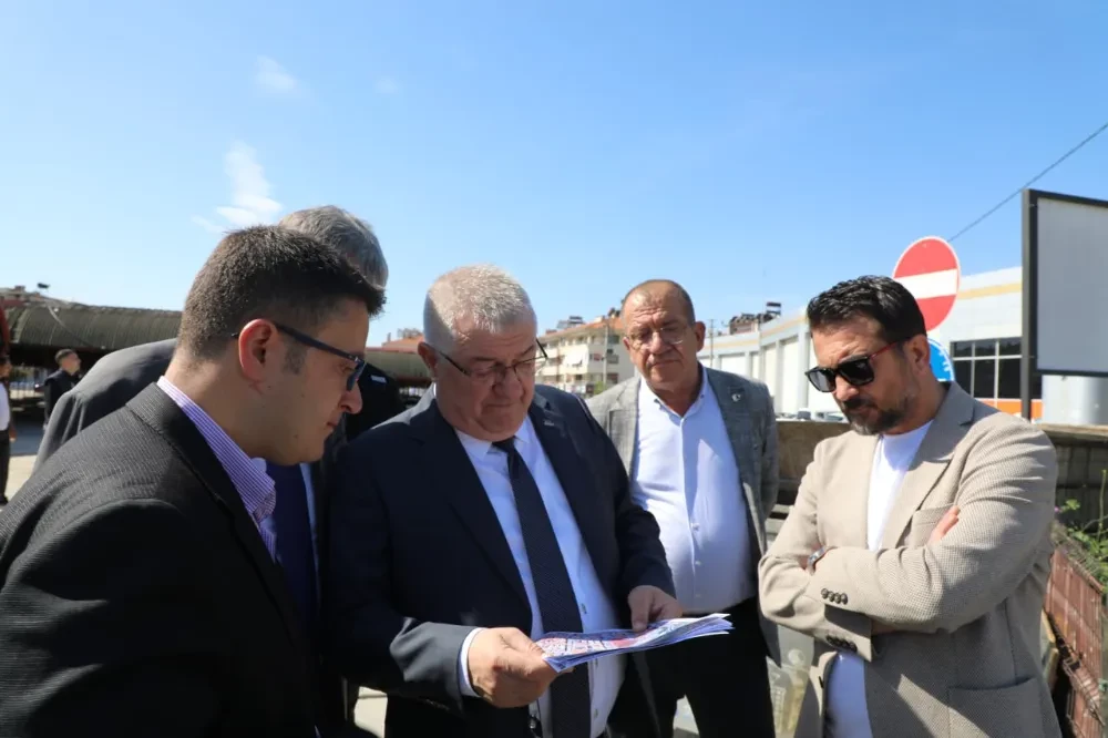 Akçay Mahallesi’nde Kapalı Pazaryeri Çevresi Yenilendi