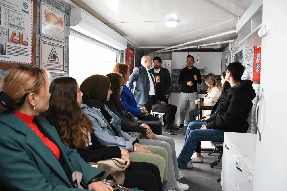 Büyükşehir, Vatandaşlara Deprem Bilinci Kazandırıyor