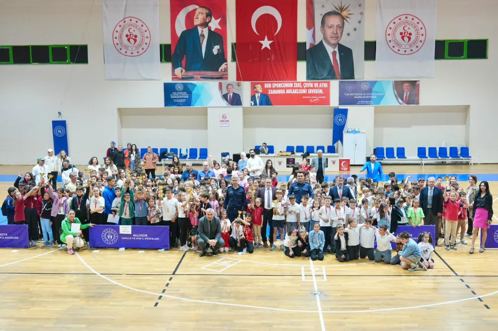 GELENEKSEL ÇOCUK OYUNLARI ŞENLİĞİ ÖDÜL TÖRENİ YAPILDI