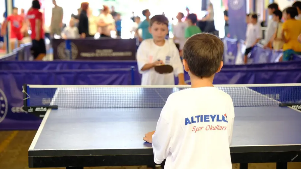 ALTIEYLÜL’DE ÇOCUKLAR BU YAZ SPORLA BULUŞACAK