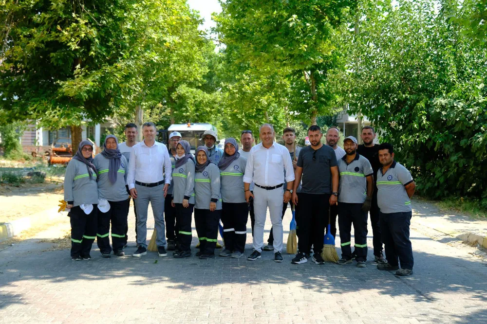 ALTIEYLÜL BELEDİYESİ’NDEN KAPSAMLI TEMİZLİK OPERASYONU