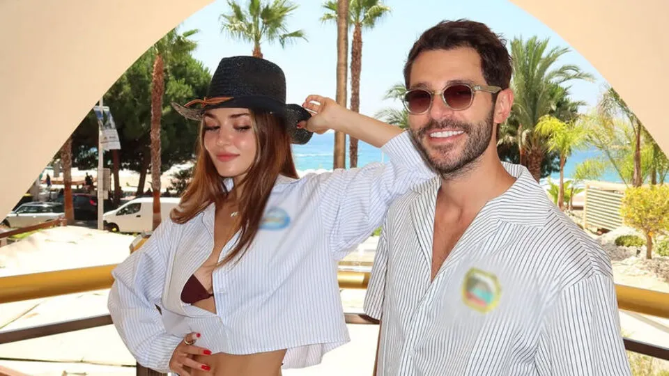 Hande Erçel, Hakan Sabancı ile Fotoğraflarını Sildi: Ayrılık İddiaları Güçlendi
